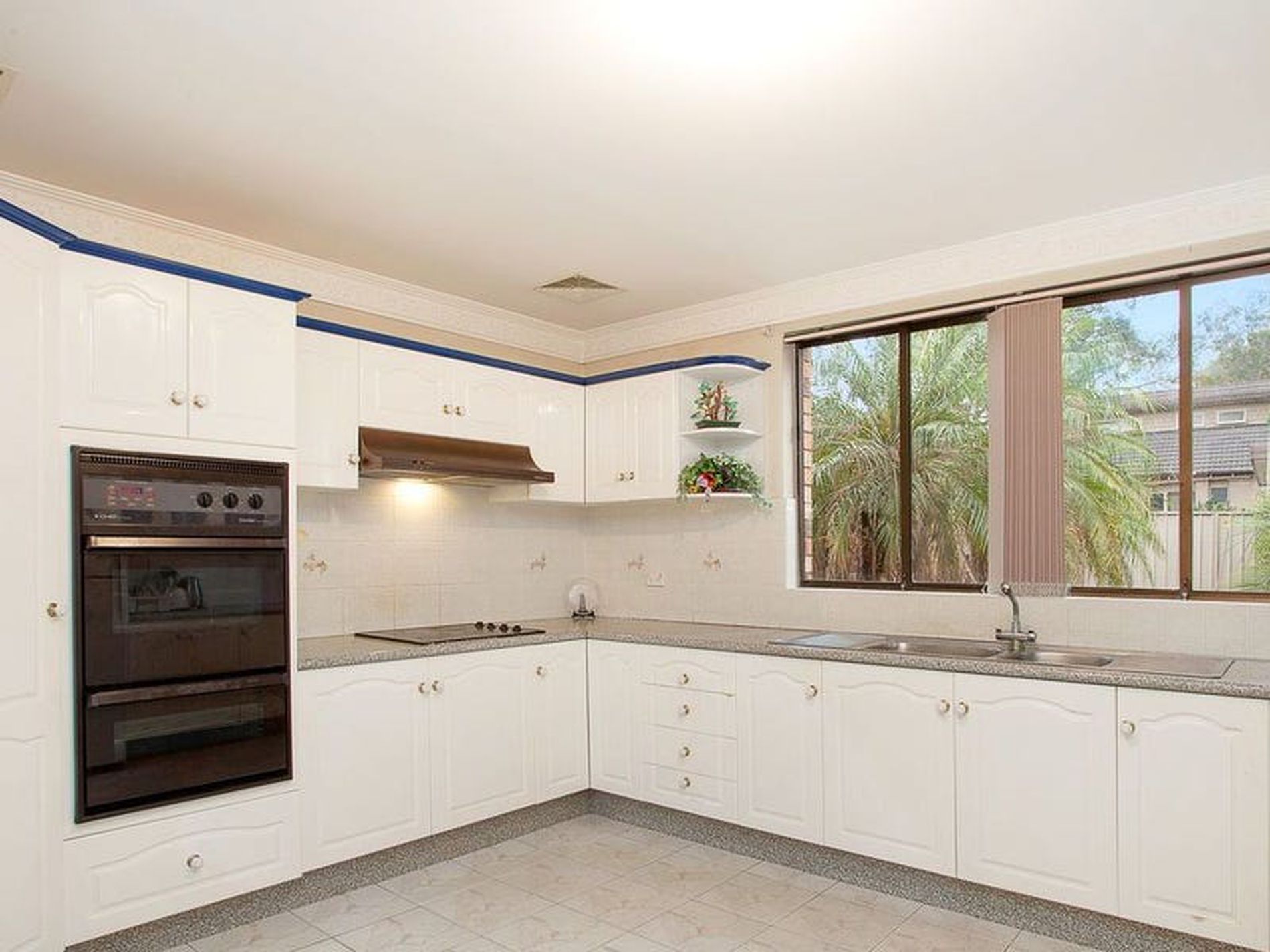 19 Bangalow Avenue, Chipping Norton