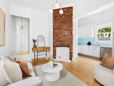 287 Douglas Parade, Newport