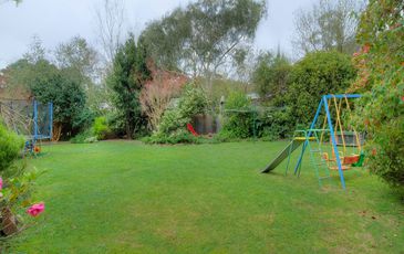 6 Paul Grove, Beaconsfield Upper