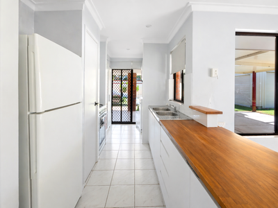 2 Majestic Court, Thornlie