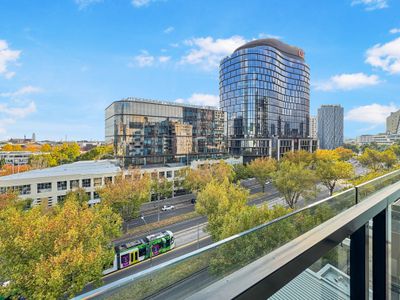 606 / 95 Berkeley Street, Melbourne
