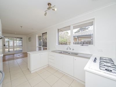6 Primula Close, Bundoora