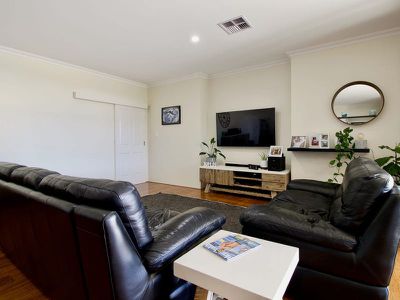 2 Whinhill Loop , Baldivis