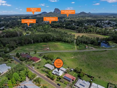 35 Youngs Road, Glass House Mountains