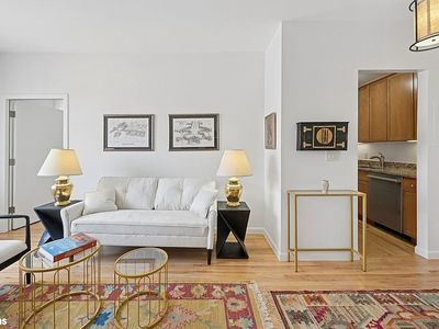 69 East 130th Street, New York, International