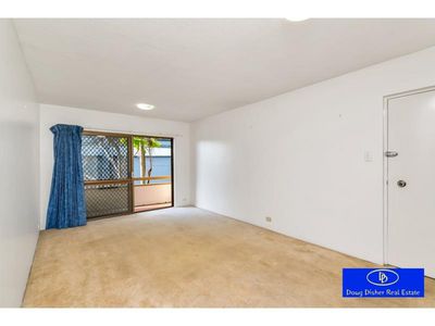 1 / 4 Augustus Street, Toowong