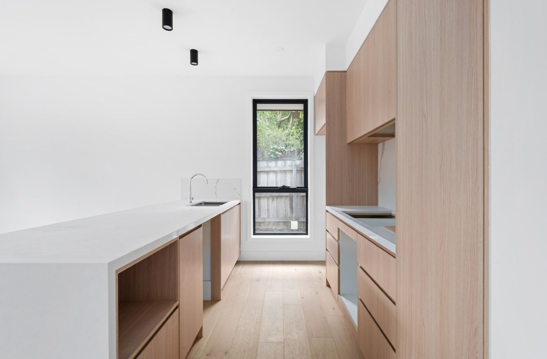 6 / 7-9 Barter Crescent, Forest Hill