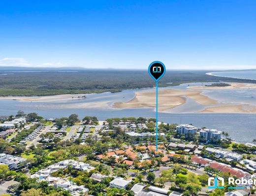 Relaxed Tropical Lifestyle in Noosaville image 1