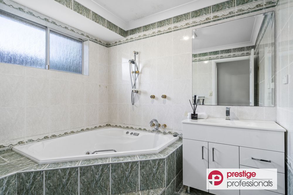 25 Bangalla Avenue, Chipping Norton