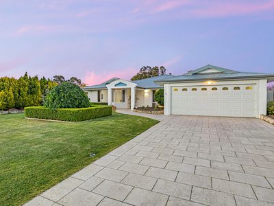 31 Simmonds Parade, Winthrop