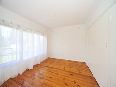 15 Yandong Street, White Hills