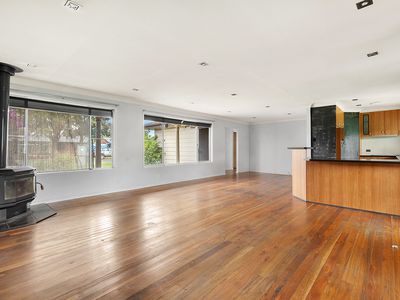 23 Tenth Street, Weston