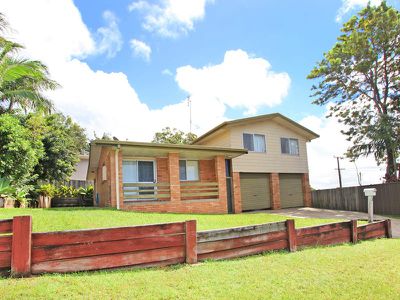 2 Hilltop Crescent, Maroochydore