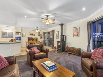 101 Bennetts Road, Mountain River