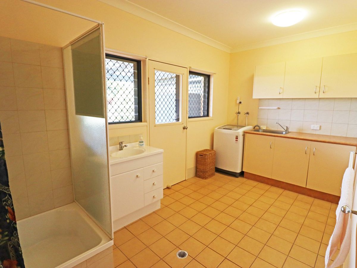 43 ANTHONY DRIVE, Atherton