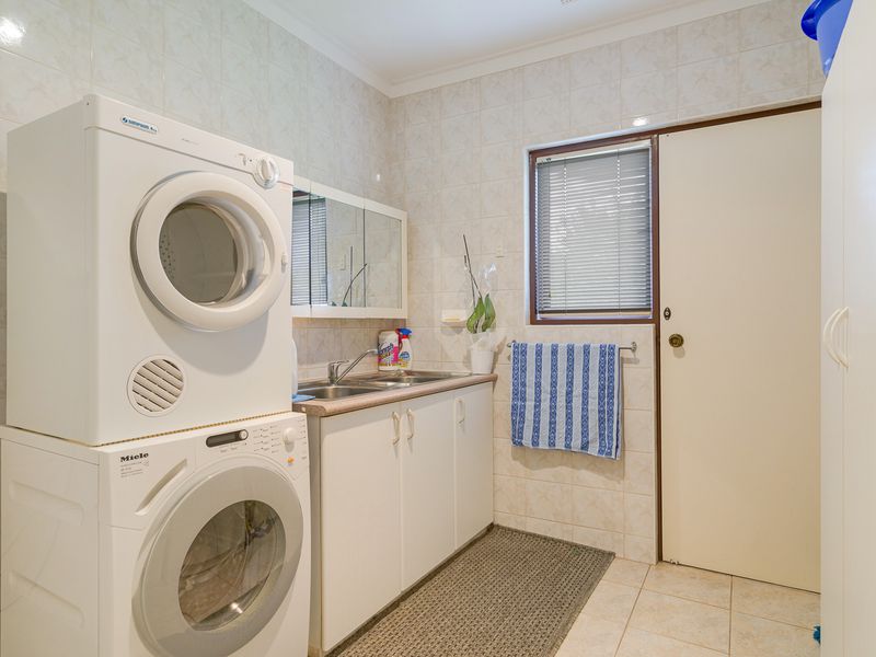 14 Strode Avenue, Hamilton Hill