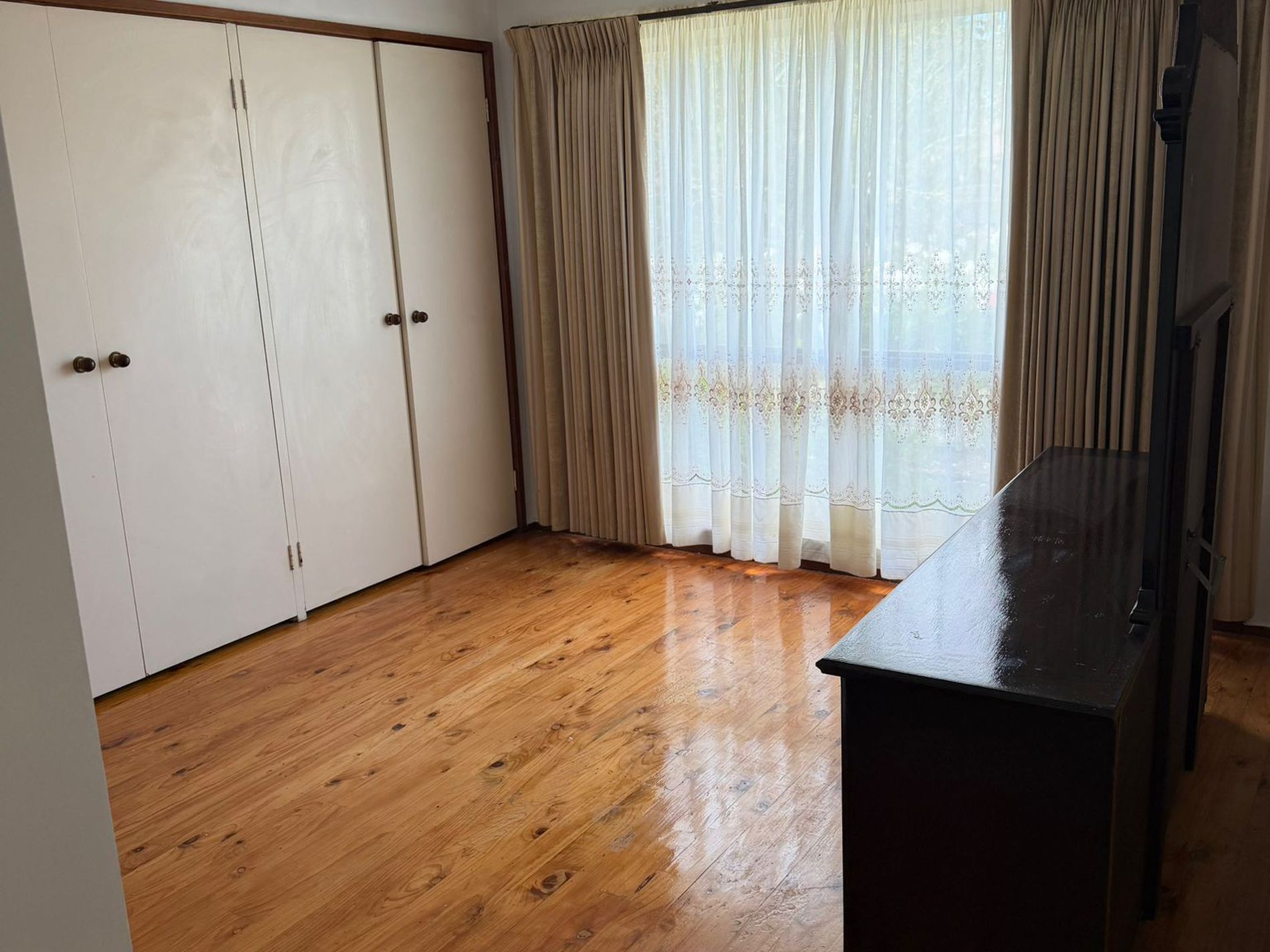 90 Main Road East, St Albans