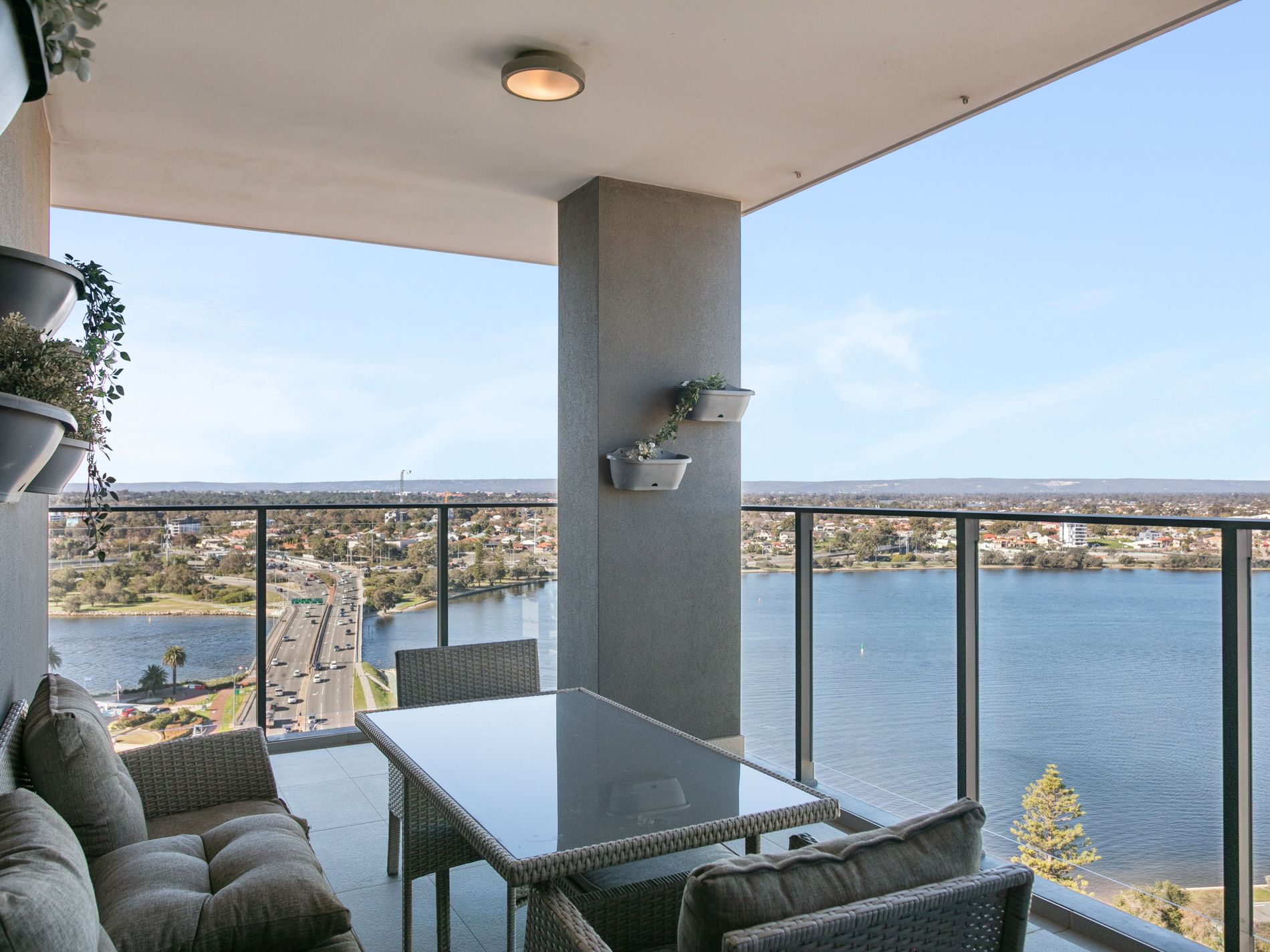 1706 / 908 Canning Highway, Applecross
