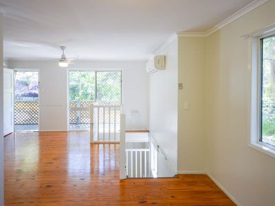 22 Warwick Court, Bellbird Park