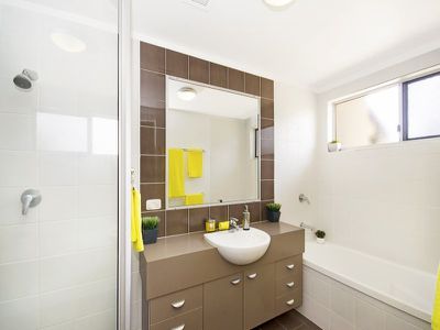 10 / 88 Mitchell Street, North Ward