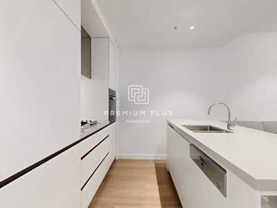 408 / 10 Nicolle Walk, Haymarket