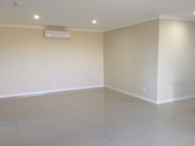 1 / 25 Myrtleford Crescent, Cambooya