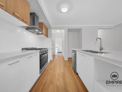 32 Theatre Circuit, Clyde North