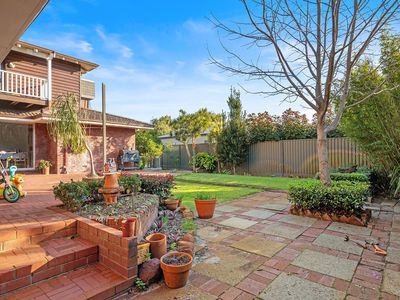 2 Desford Close, Shelley