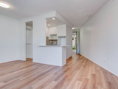 8 / 15 WEEMALA STREET, Surfers Paradise