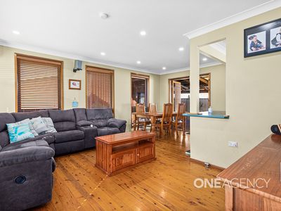 7 Fir Crescent, Albion Park Rail
