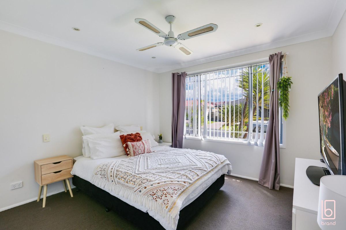 41 Shearer Crescent, Blue Haven