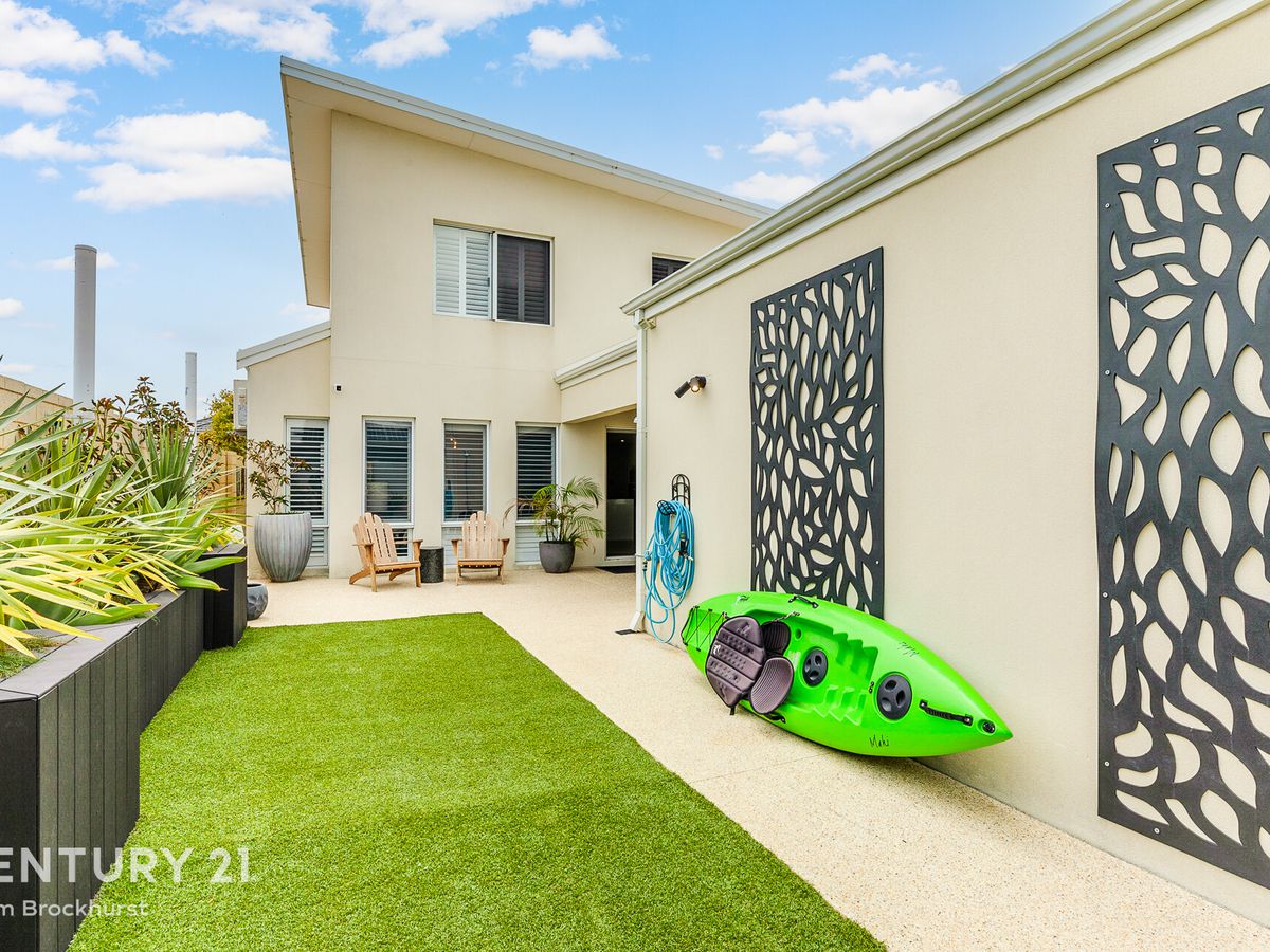 25 Pantheon Avenue, North Coogee
