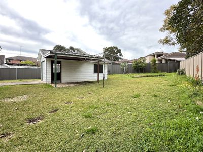 8 Thomas Clarke Street, Westmead