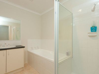 14 / 12 Grant Close, Berwick