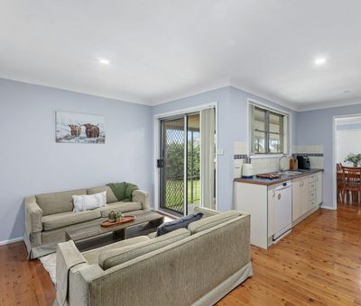 87 Manilla Road, Tamworth