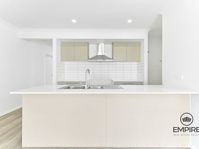 127 Yeungroon Blvd, Clyde North
