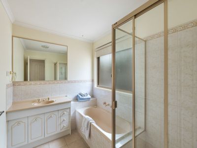 4 Samuel Evans Court, Seabrook