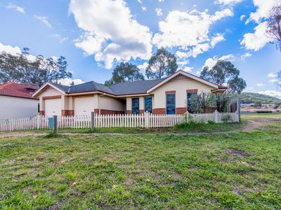 15 Rosewood Glen, Jerrabomberra