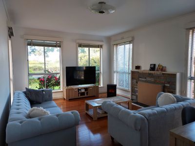 1 / 15 Essex Road, Mount Waverley
