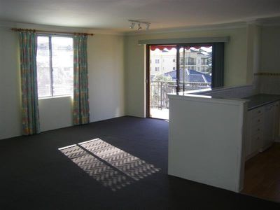 7 / 2 Hinton Street, Wollongong