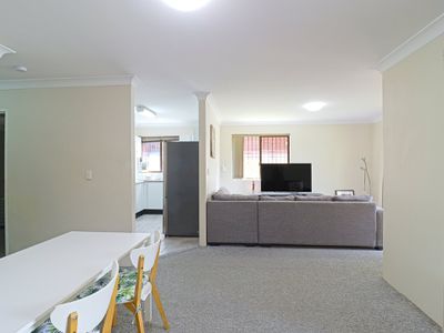 9 / 5 Hayburn Avenue, Rockdale