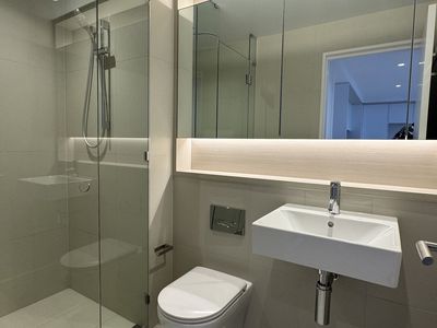 3404 / 628 Flinders Street, Docklands