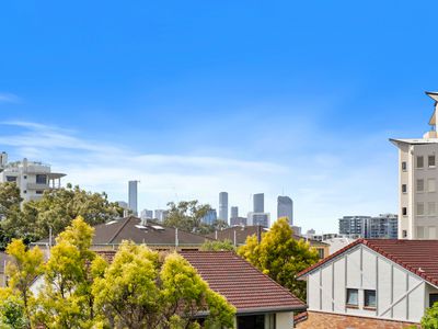 142 / 7 Land Street, Toowong