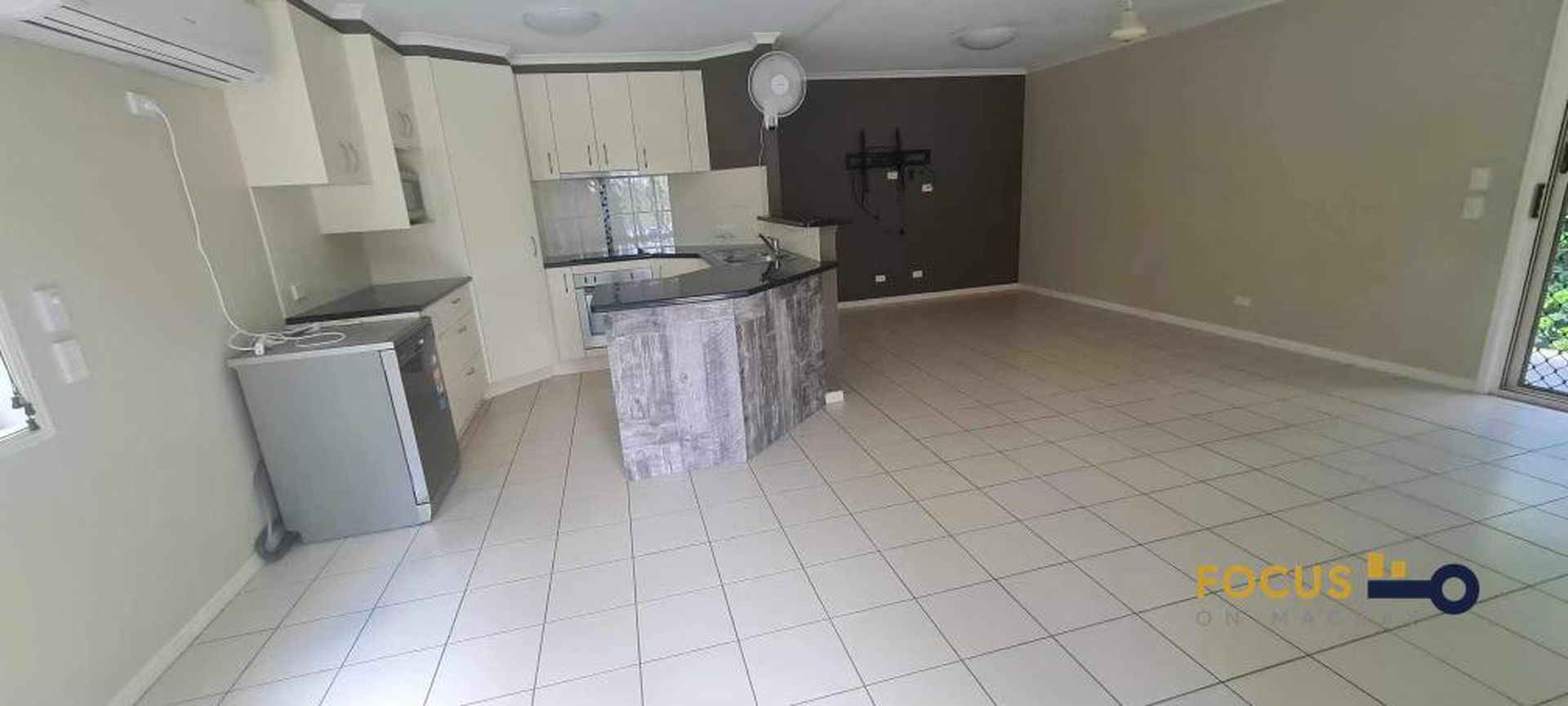 93 West Street, Sarina