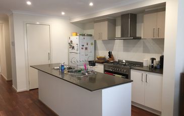 10 Weir Terrace, Officer