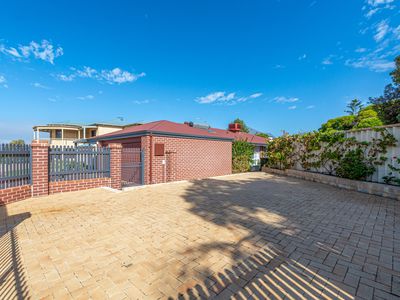 8 Foreshore Vista, Yanchep