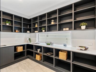 2 Primrose Parade, Wynnum West