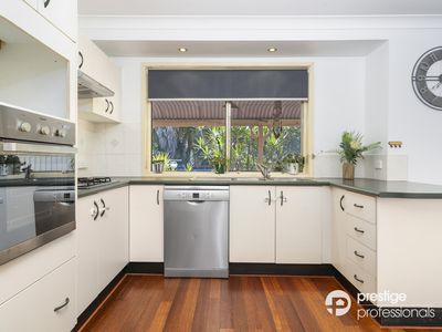 6 Tweed Court, Wattle Grove