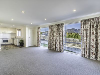 2 / 4 Walton Street, Huonville