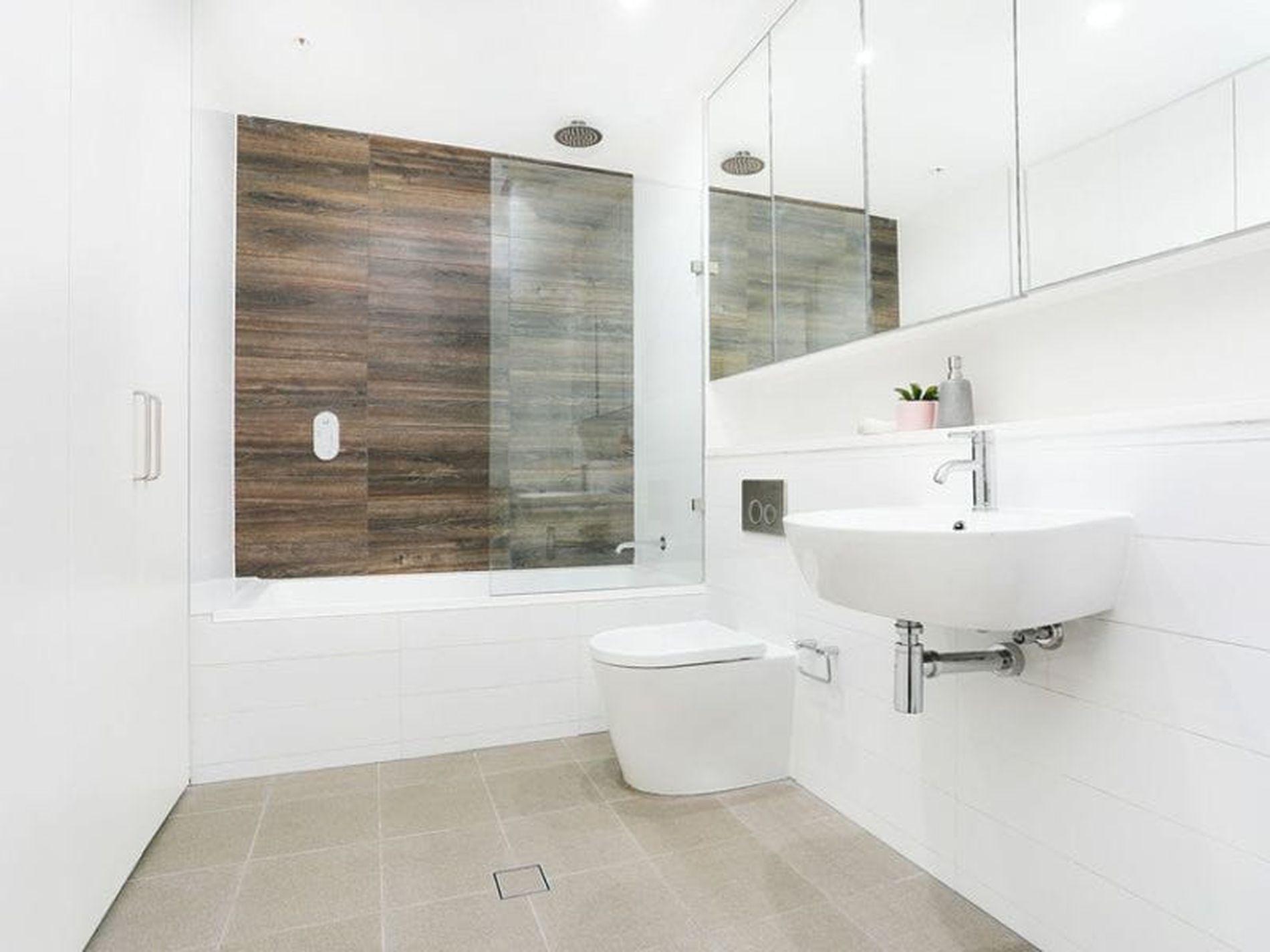 304B / 2 Muller Lane, Mascot